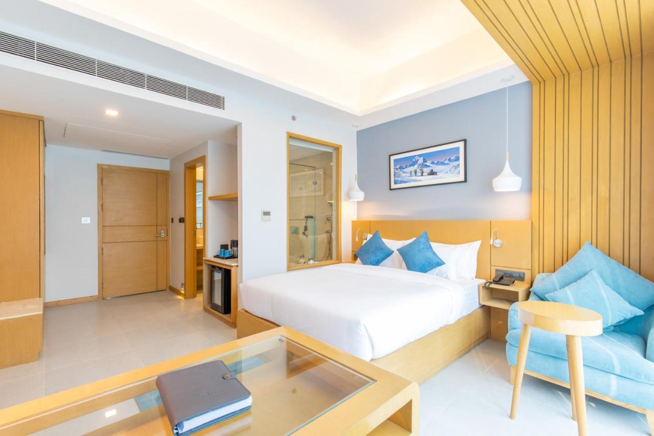 Hotel Siraichuli Csitvan Kültér fotó