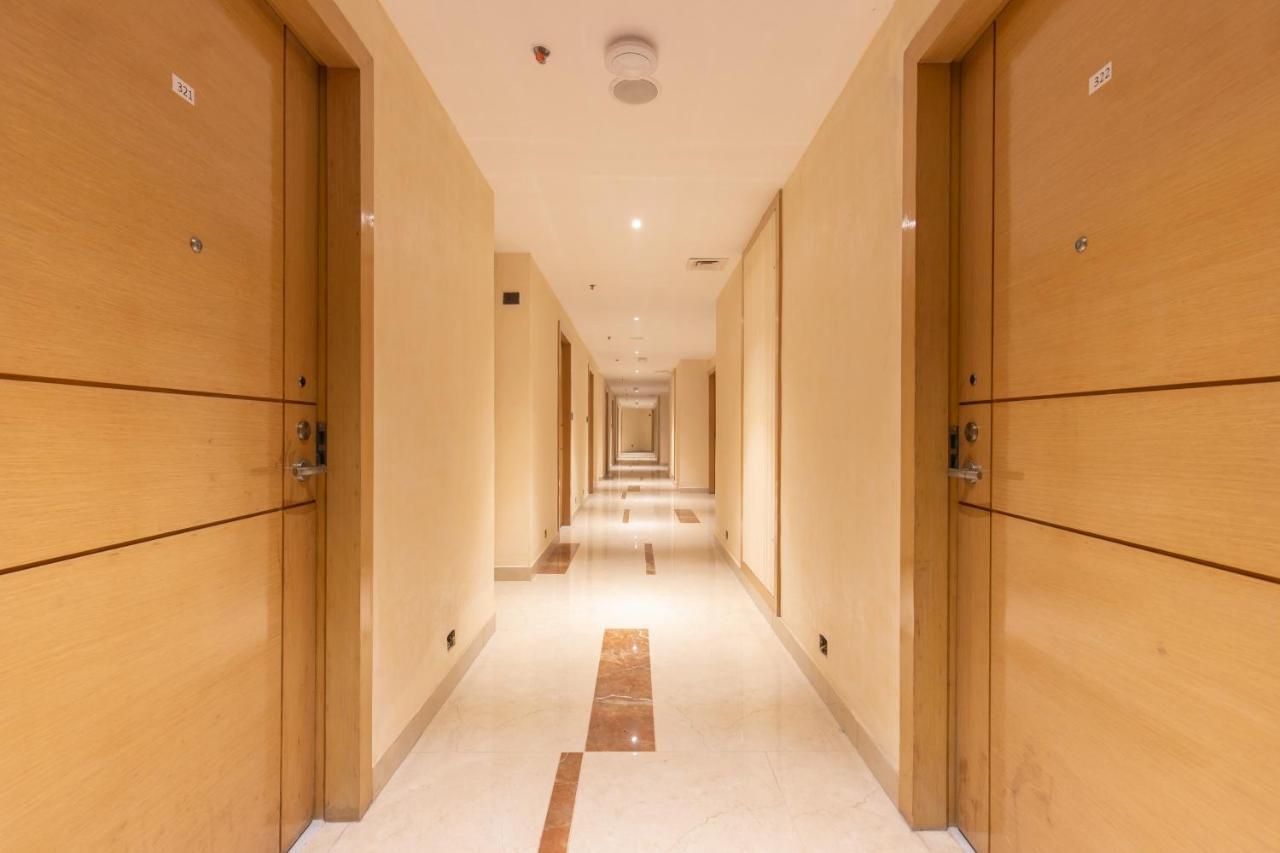 Hotel Siraichuli Csitvan Kültér fotó