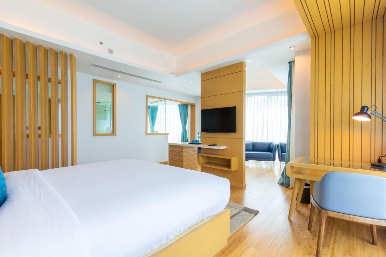 Hotel Siraichuli Csitvan Kültér fotó