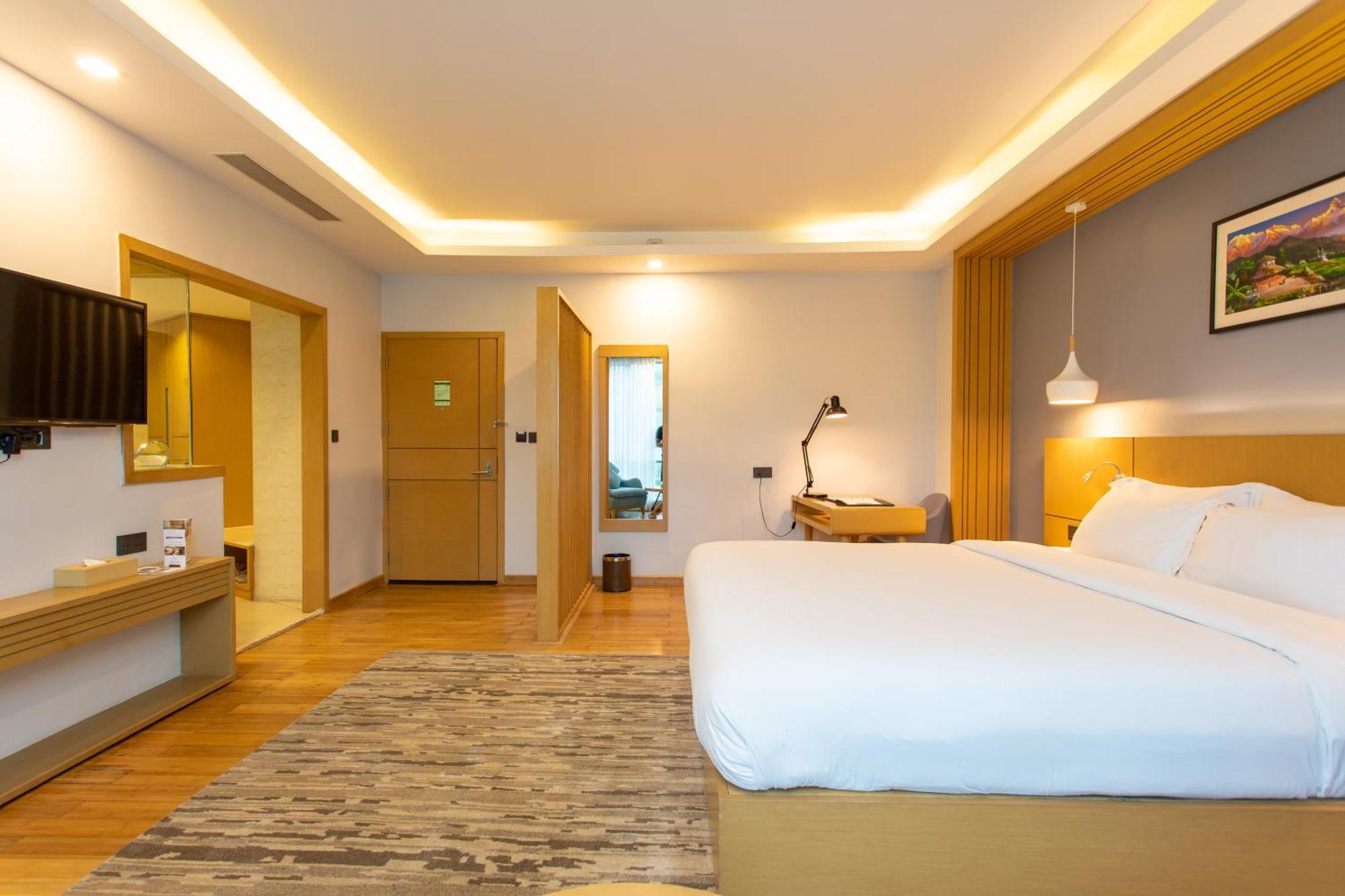 Hotel Siraichuli Csitvan Kültér fotó